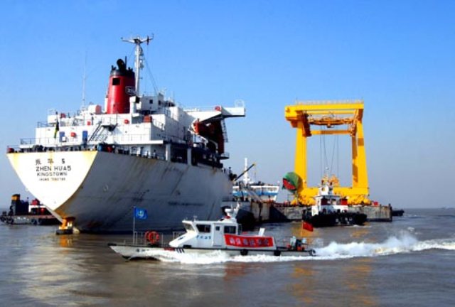 I . 江苏南通振华重型装备制造